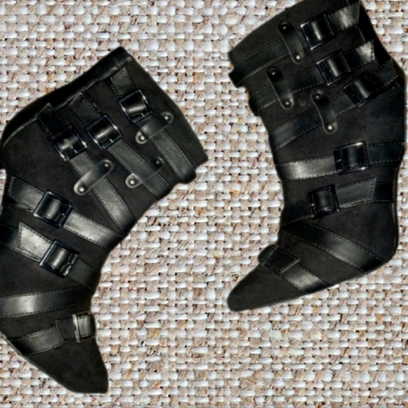 Forever Black Buckled Strap Boots - Picture 2 of 5